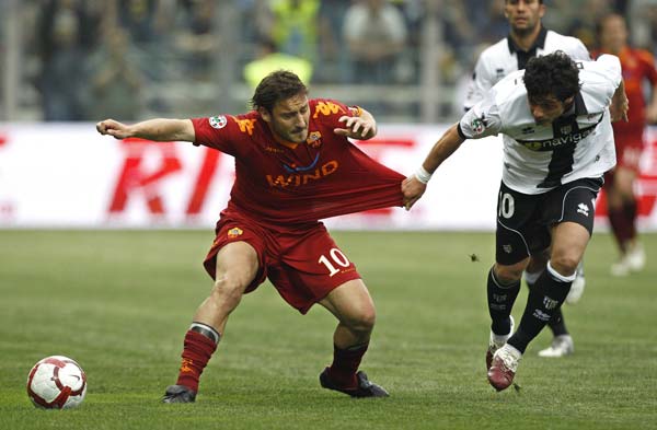  维罗纳,定位球配合精妙客场战胜罗马全取三分  