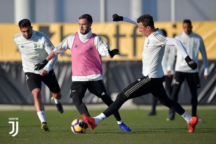  萨索洛逼平豪门劲旅，保级之路增添信心