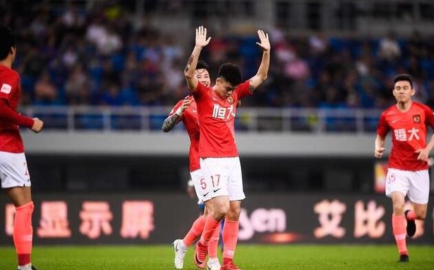  巴黎圣日耳曼锋线发威，主场大胜昂热稳固榜首位置  