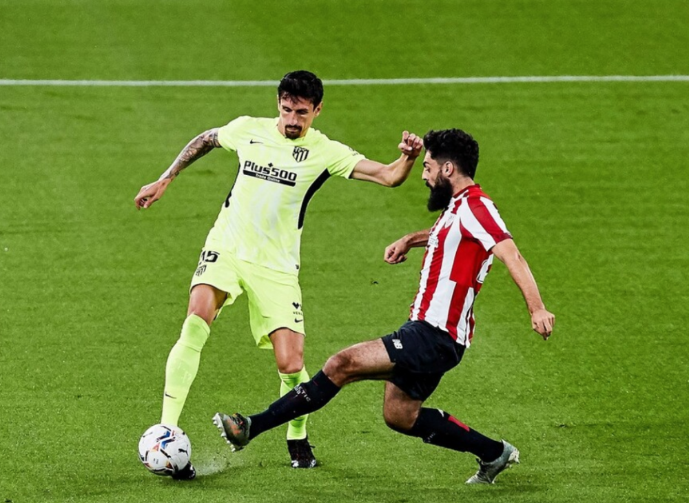  乌迪内斯爆冷击败领头羊改写联赛竞争格局